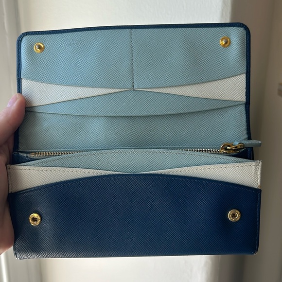 RARE Prada Saffiano Leather Long Wallet - Picture 2 of 13